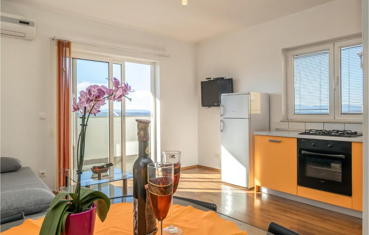 Stunning Apartment In Crikvenica With Wifi المظهر الخارجي الصورة