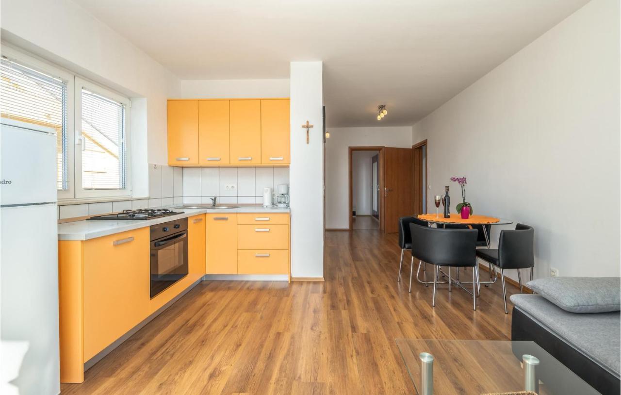 Stunning Apartment In Crikvenica With Wifi المظهر الخارجي الصورة