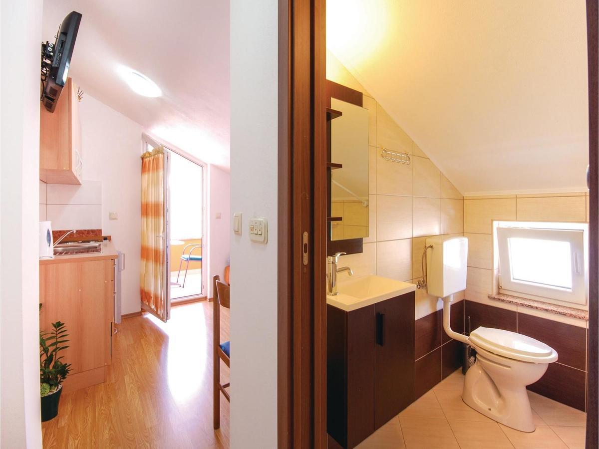 Stunning Apartment In Crikvenica With Wifi المظهر الخارجي الصورة